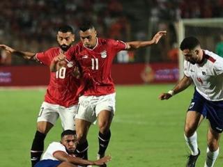 مصر ضد بوتسوانا .. شاهد رد فعل مصطفى محمد بعد استبداله