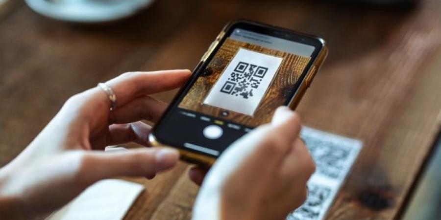 علماء فيزياء ألمان يبتكرون أصغر «QR code» في العالم