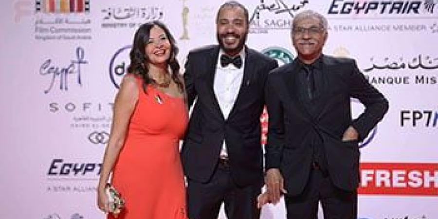 نجوم الفن ونصفهم الحلو على ريد كاربت افتتاح مهرجان القاهرة السينمائى