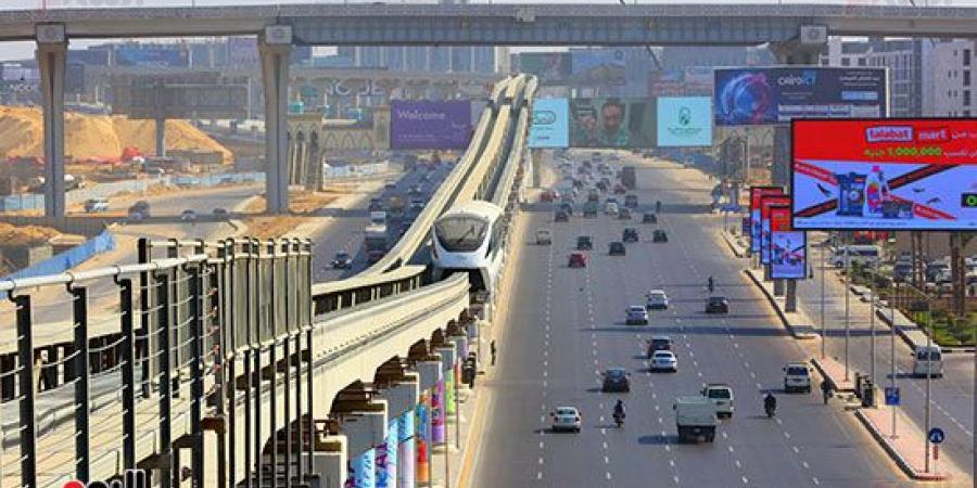 يسير بدون سائق.. أول جولة بمونوريل العاصمة الإدارية أثناء اختباره بالمحطات