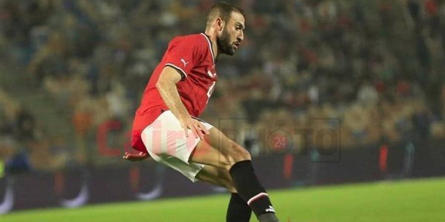 عمر كمال ينتظر إشارة حسام حسن لقيادة الجبهة اليمنى لمنتخب مصر أمام بوتسوانا - مصر بوست