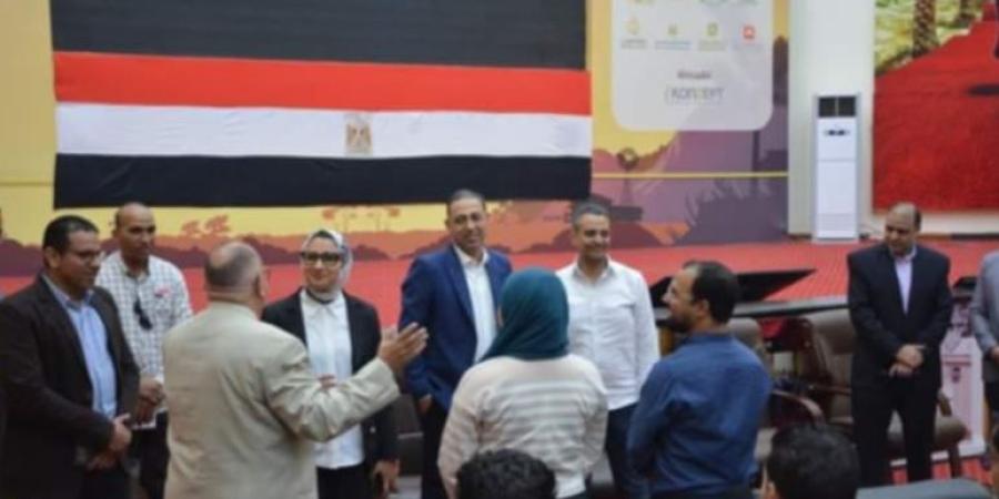 نائب محافظ الوادي الجديد تلتقي متدربي مركز إبداع مصر الرقمية