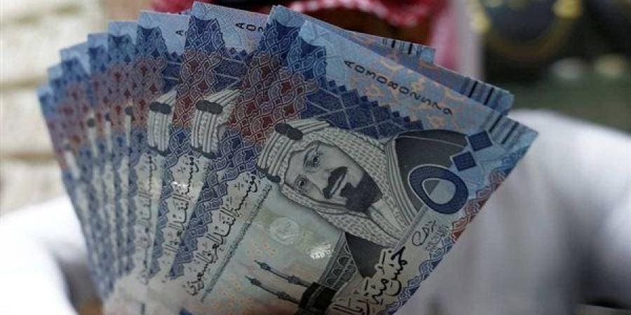 سعر الريال السعودي اليوم الثلاثاء في البنوك قبل يومين من تحديد الفائدة