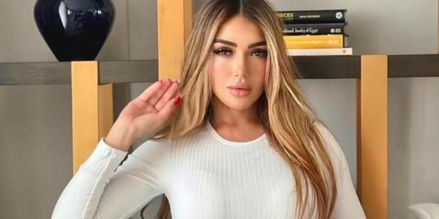 سارة سلامة ترد على شائعات عمليات التجميل بصورة جديدة